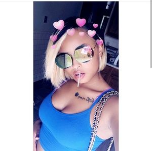 Meet your Posher, Aja